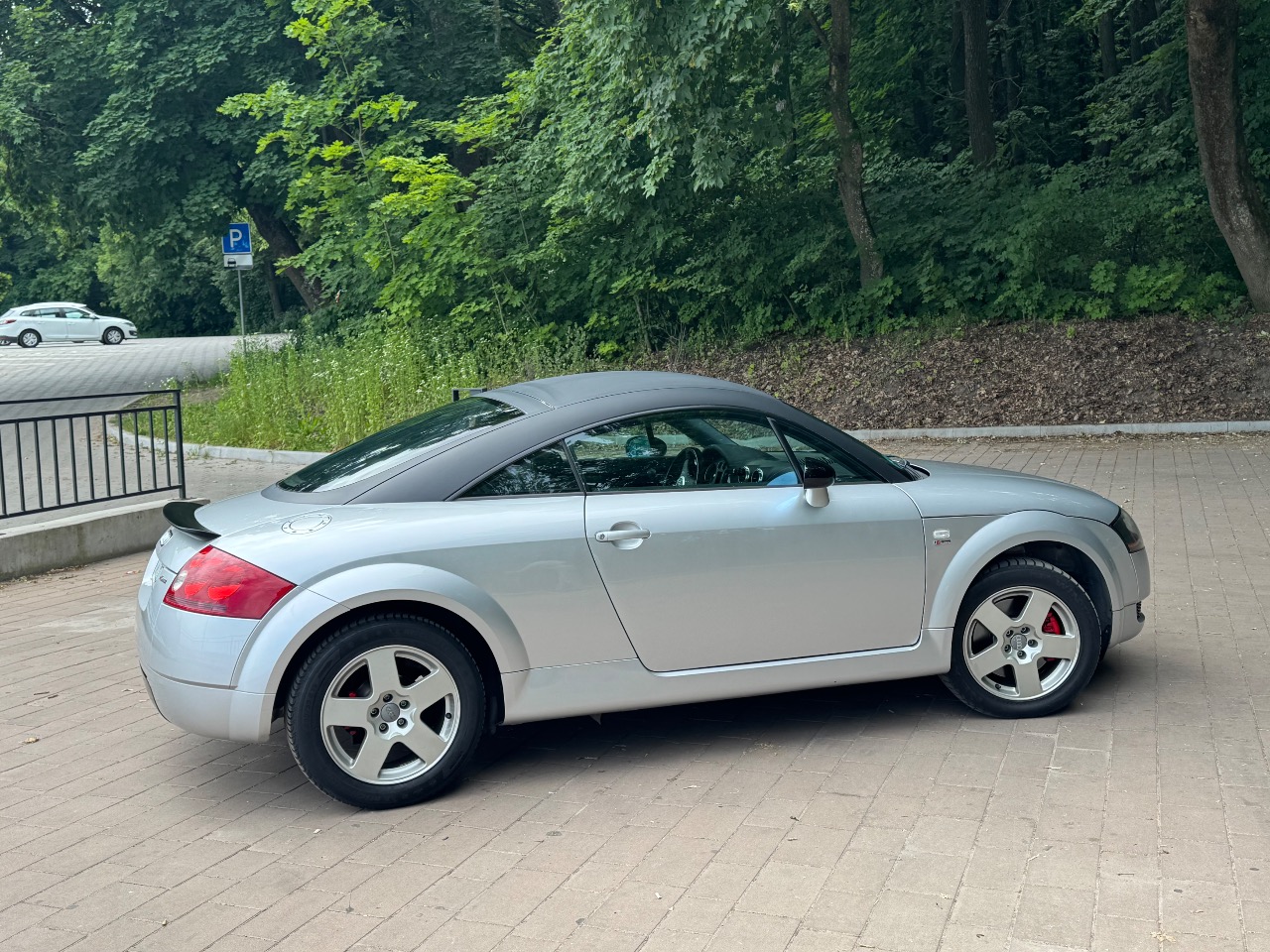 Audi TT - фото 5