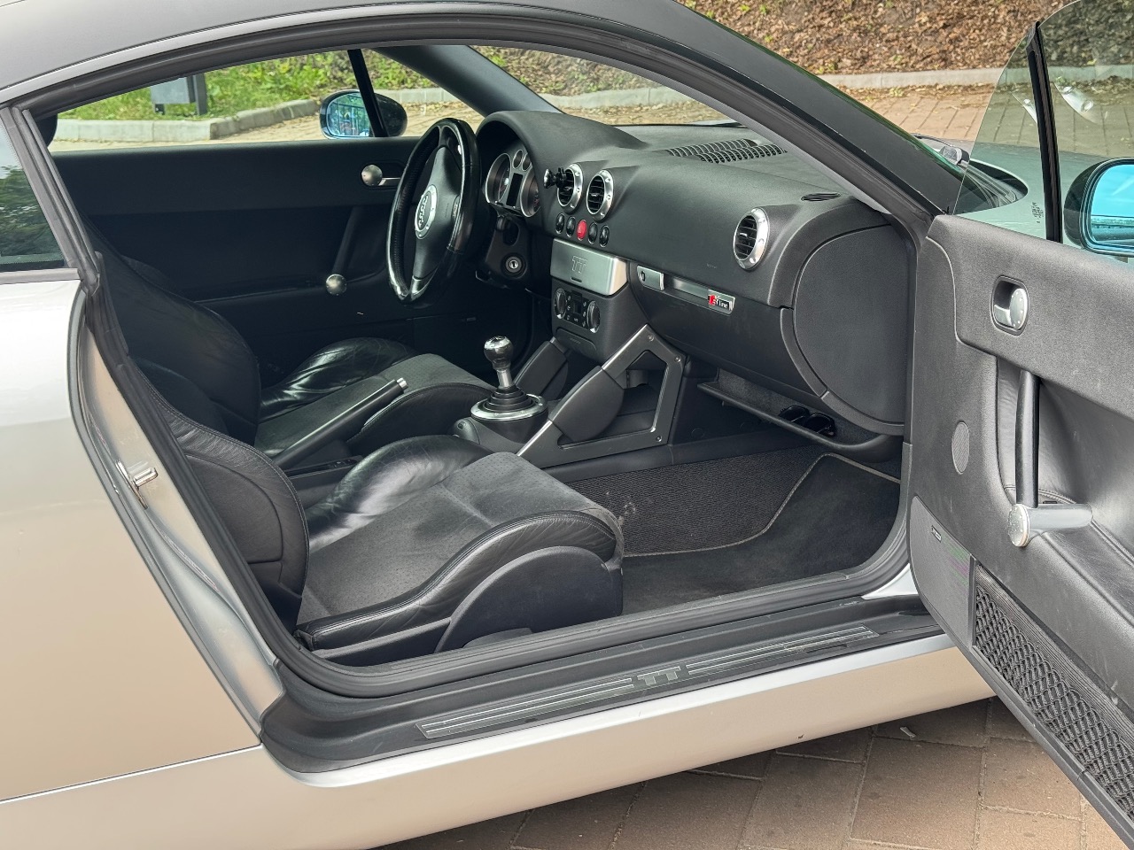 Audi TT - фото 16