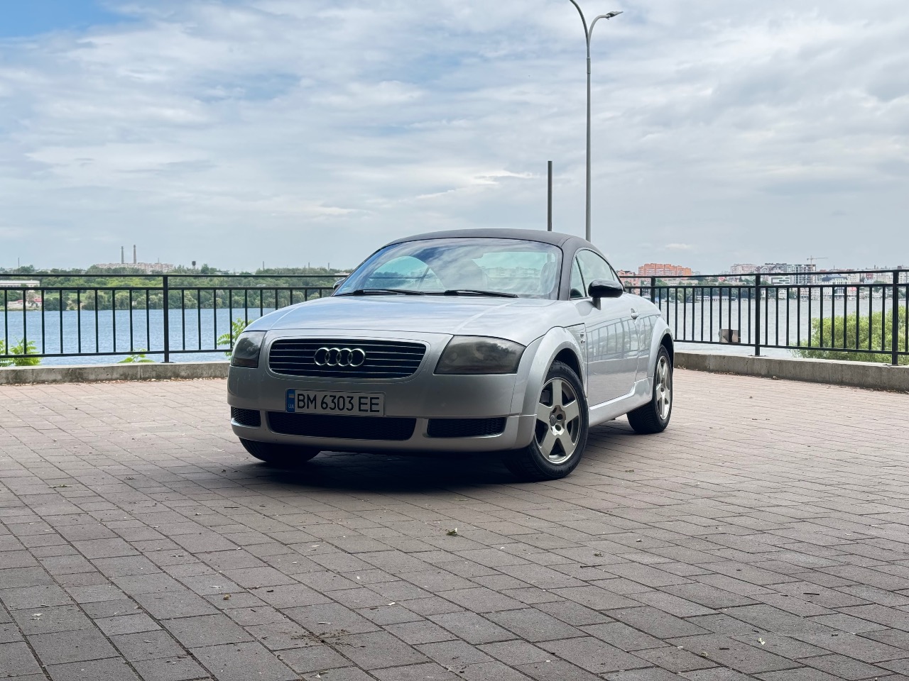 Audi TT - фото 2