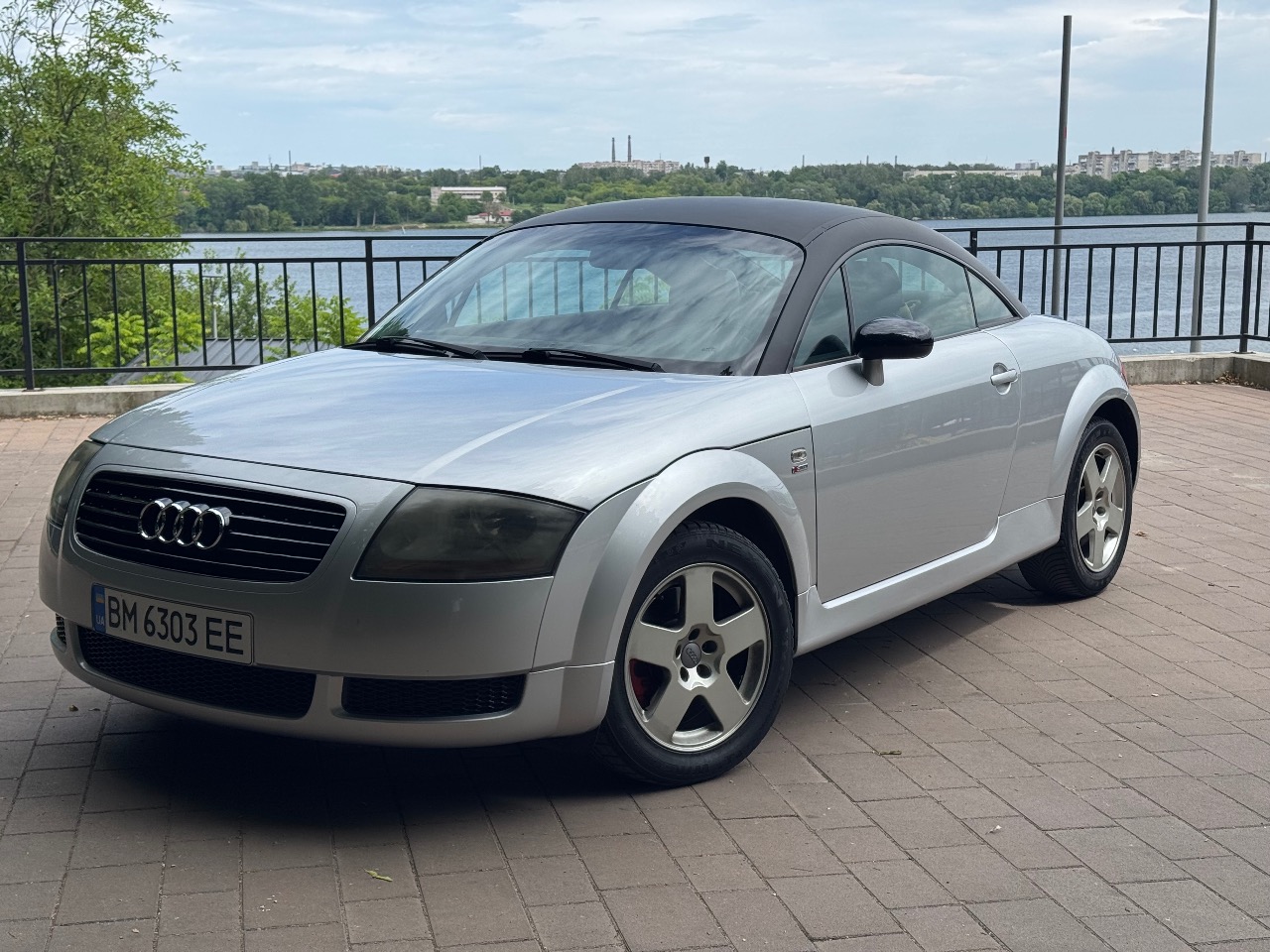 Audi TT - фото 13