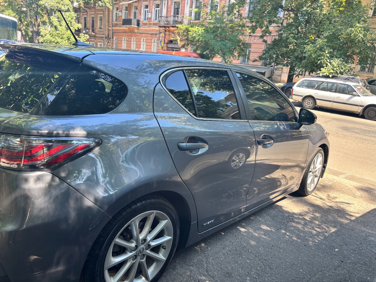 Lexus CT - фото 3