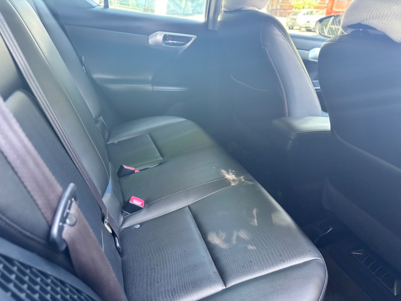 Lexus CT - фото 4