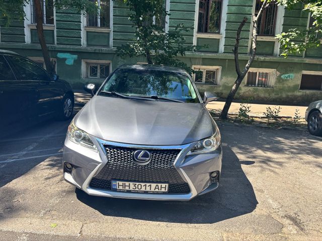 Lexus CT - зображення 1