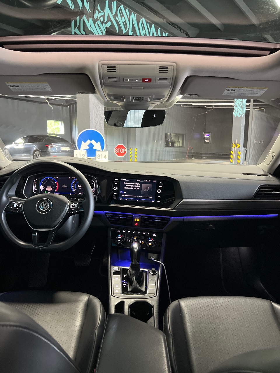 Volkswagen Jetta - фото 4