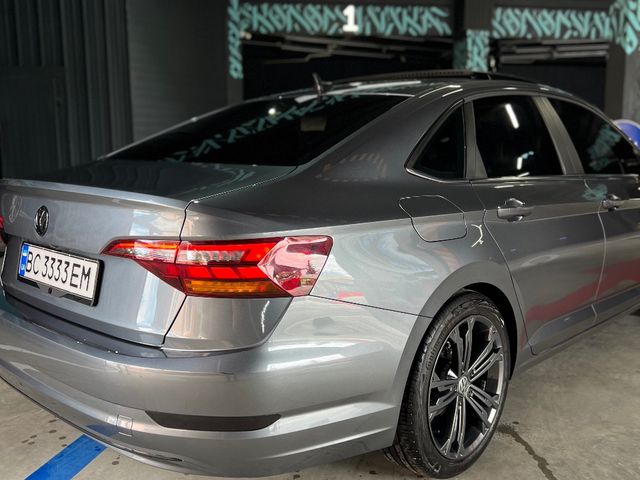 Volkswagen Jetta - фото 3