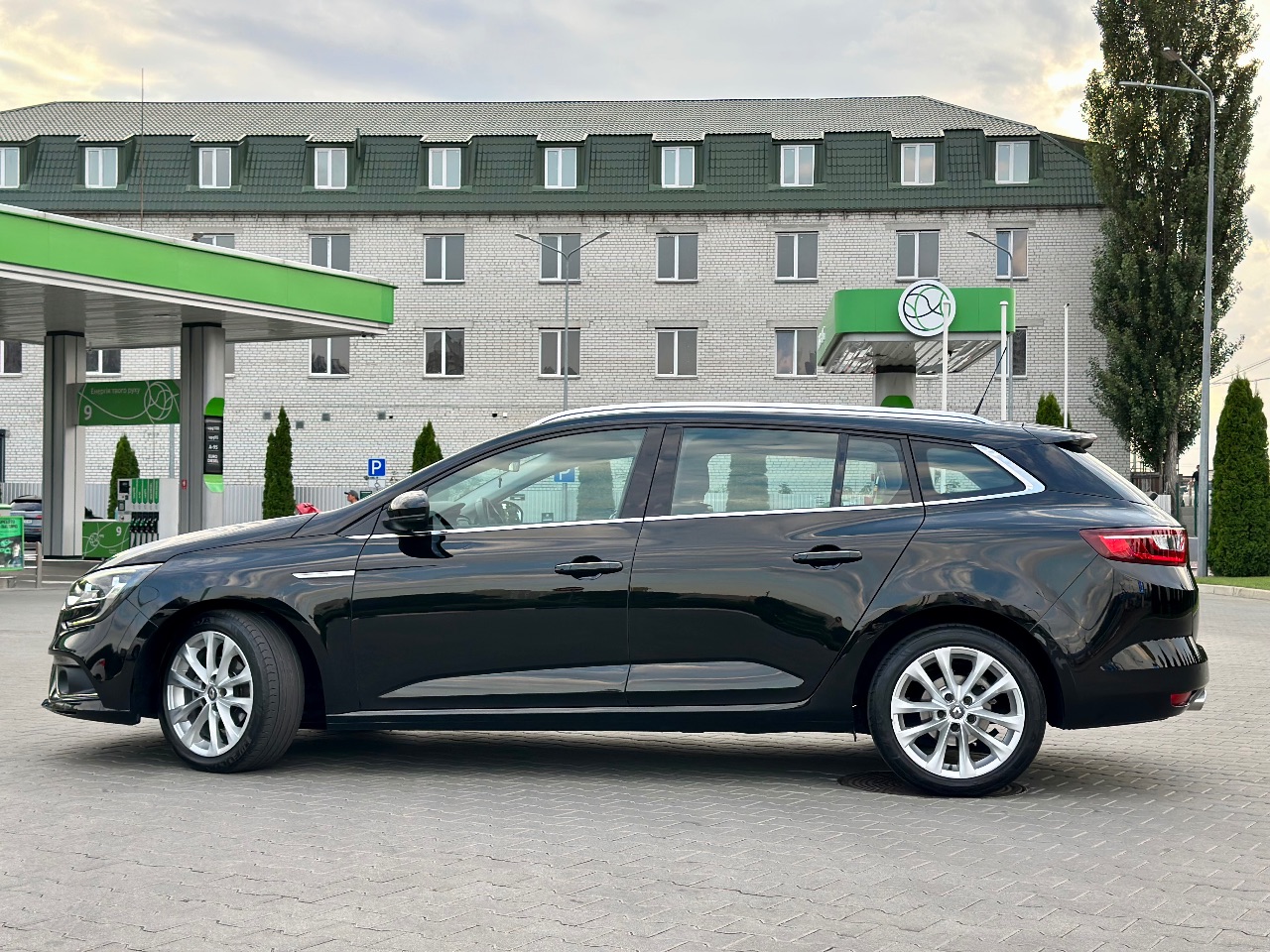 Renault Megane - фото 3