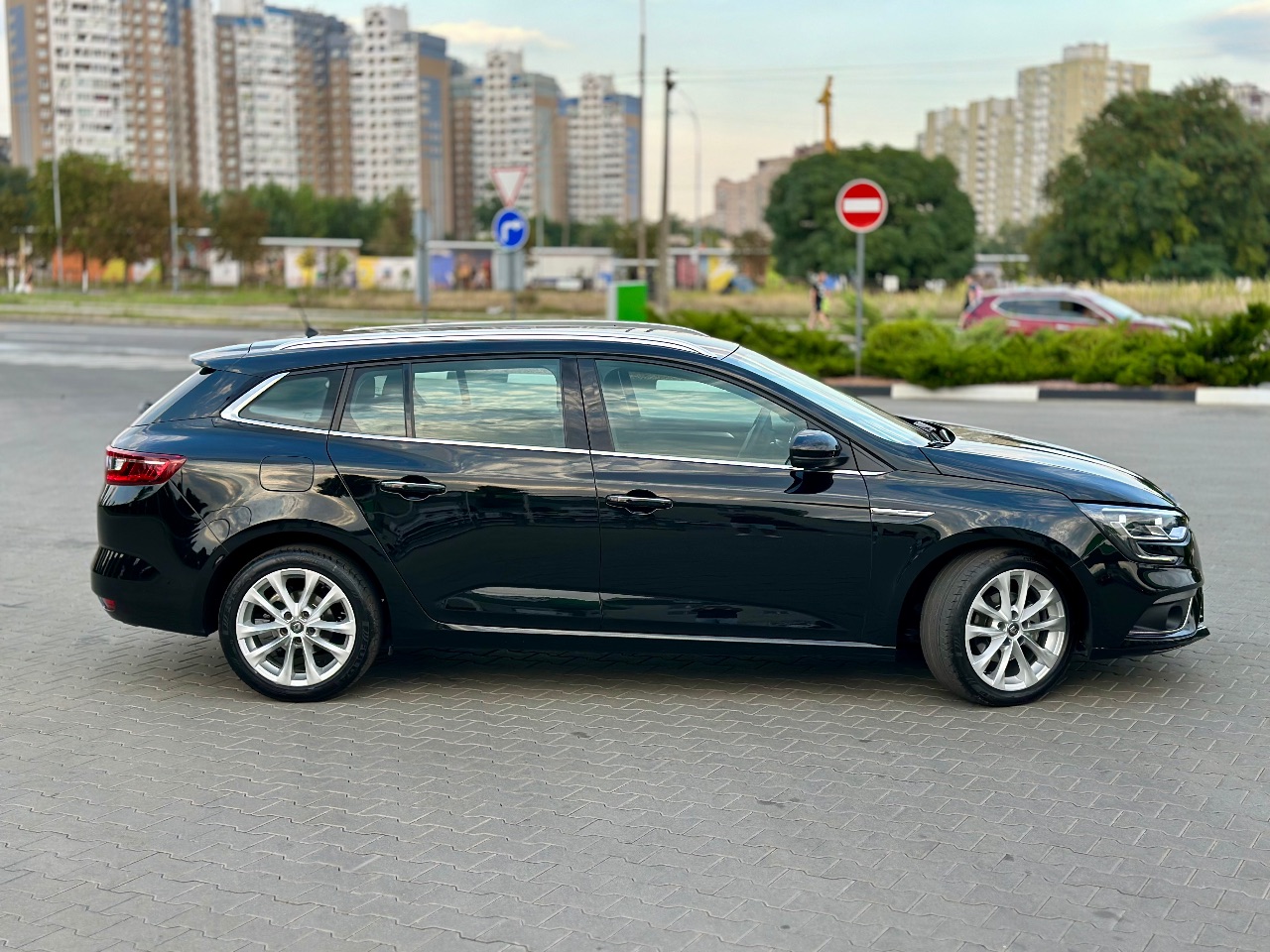 Renault Megane - фото 11