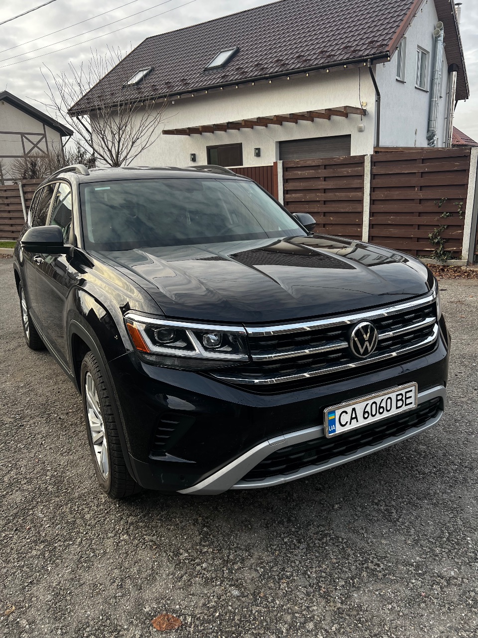 Volkswagen Atlas - фото 1