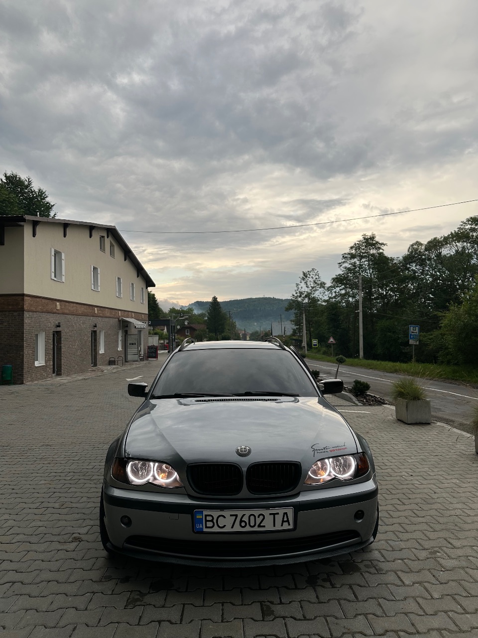 BMW 3 серії - фото 1