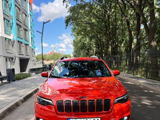 Jeep Cherokee - фото 4