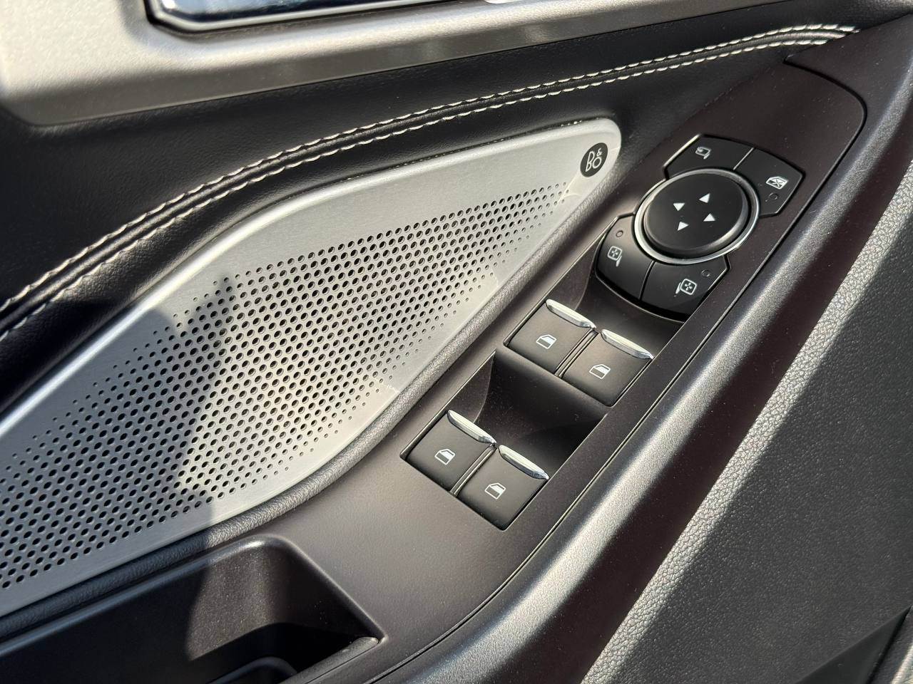 Ford Explorer - фото 22