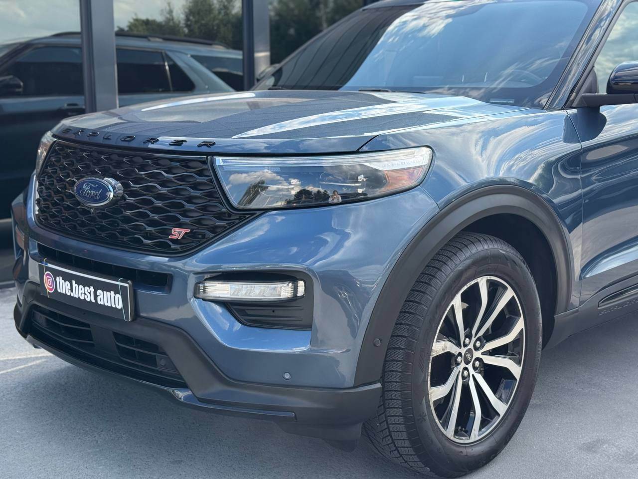 Ford Explorer - фото 17