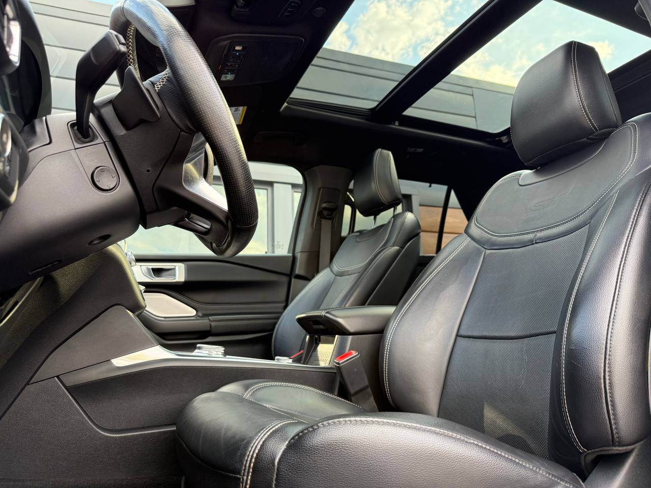 Ford Explorer - фото 26