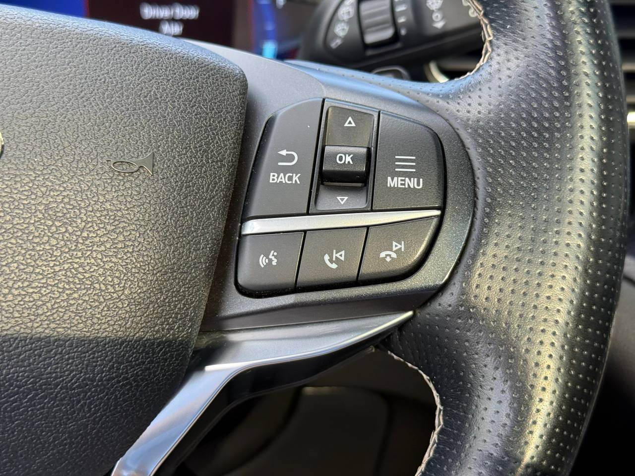 Ford Explorer - фото 30