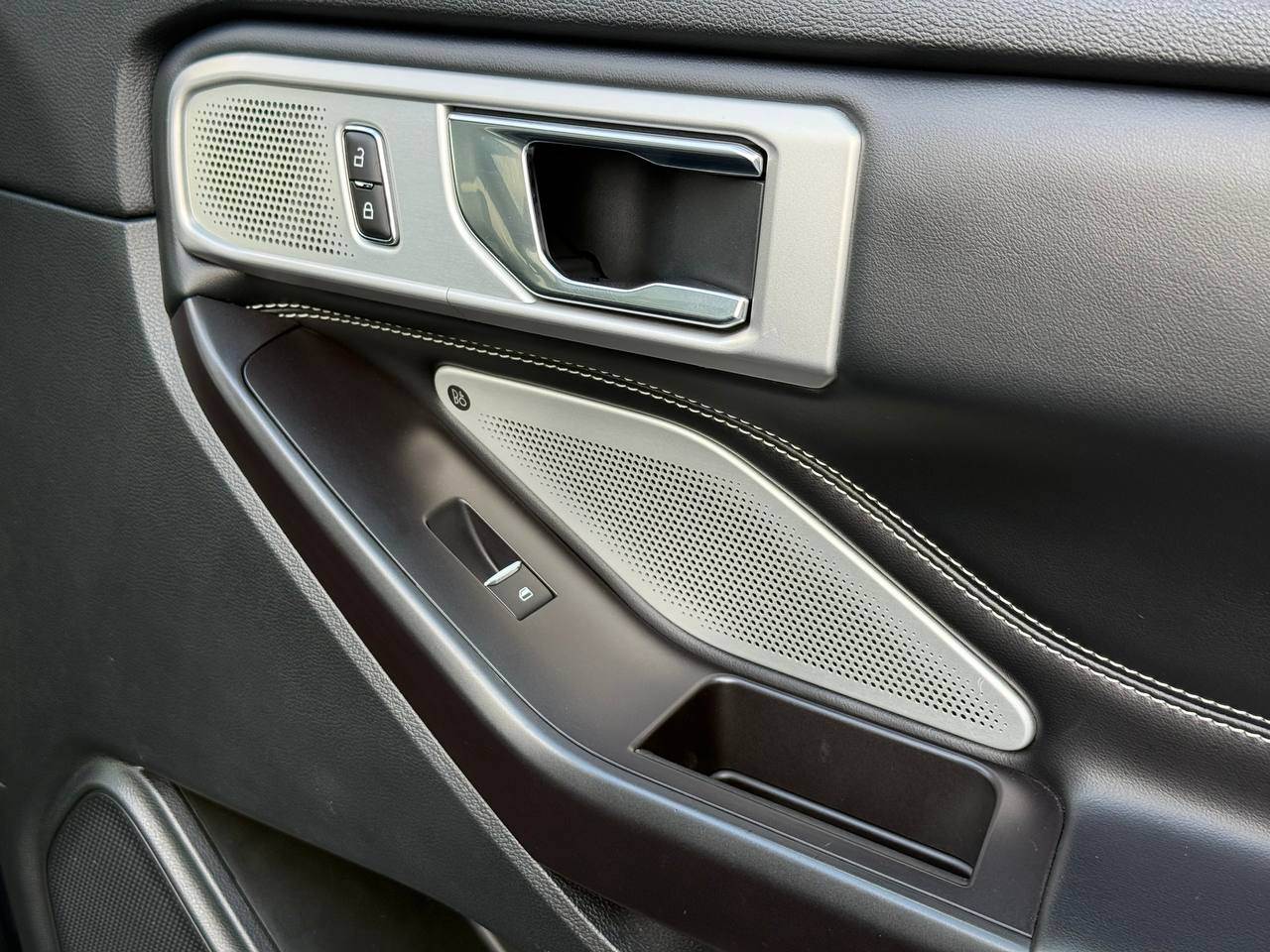 Ford Explorer - фото 63