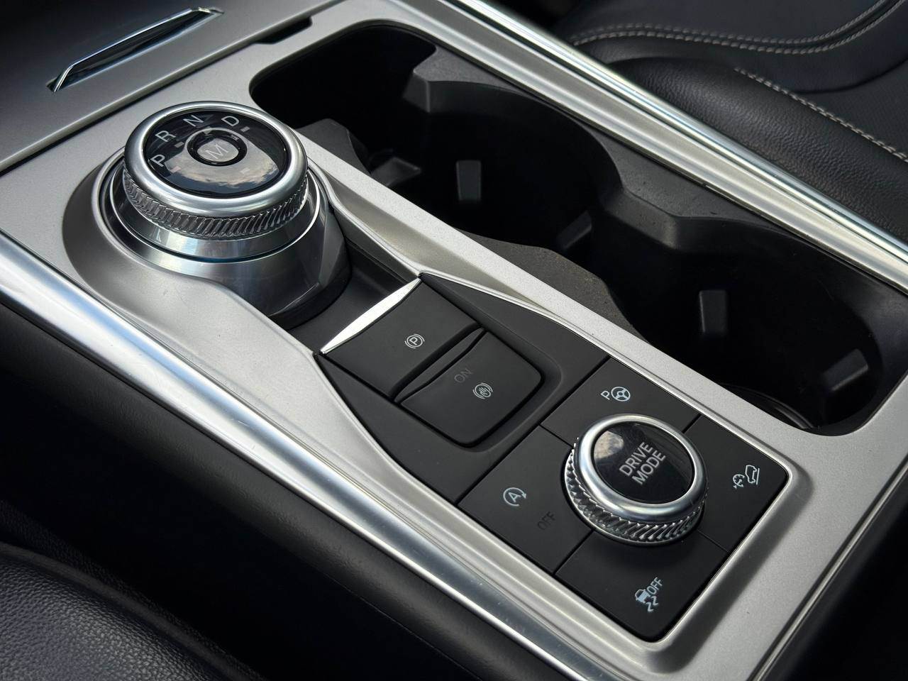 Ford Explorer - фото 40