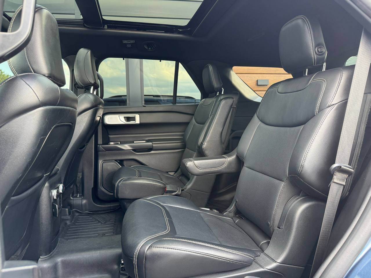 Ford Explorer - фото 45