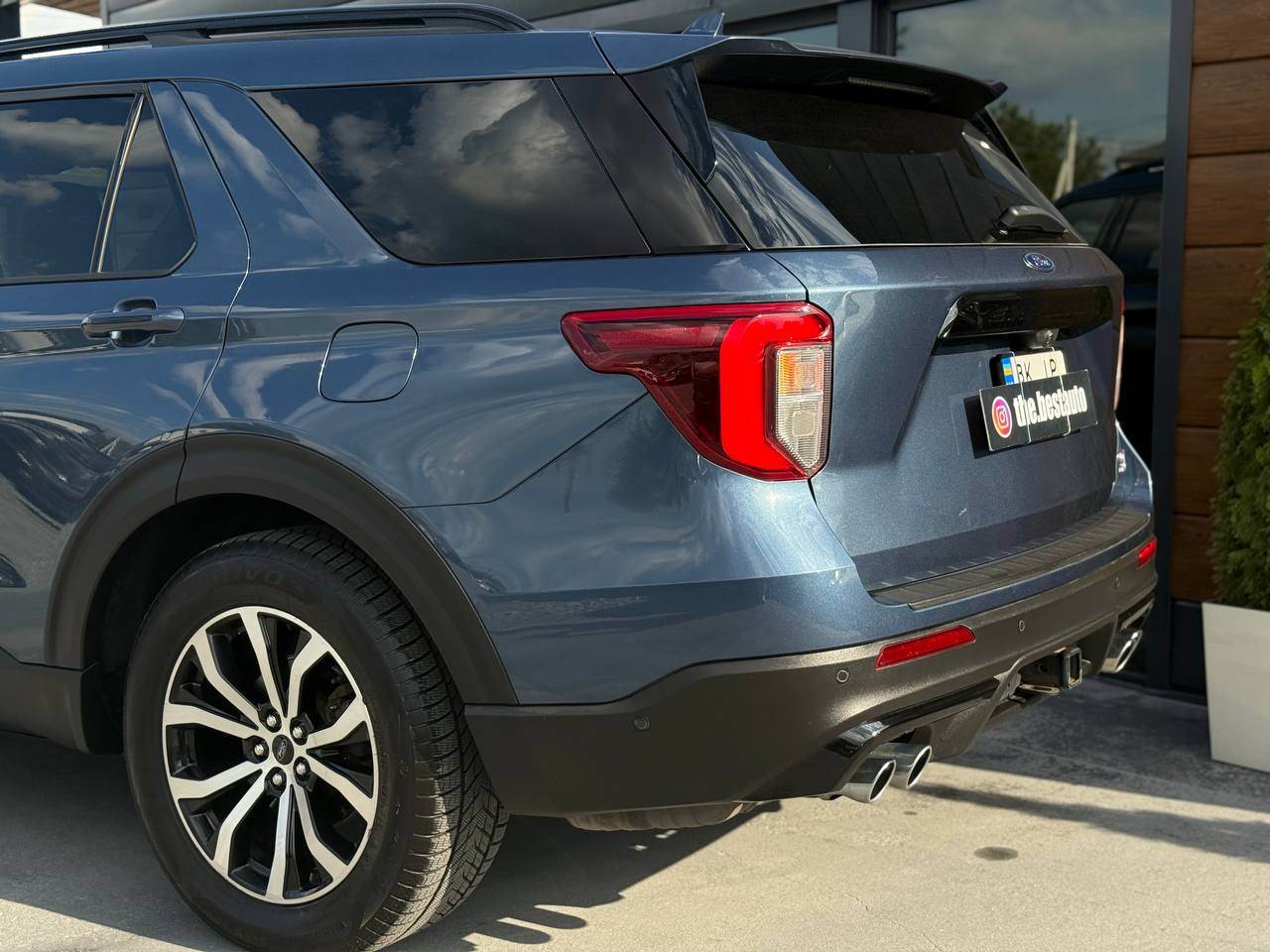 Ford Explorer - фото 6