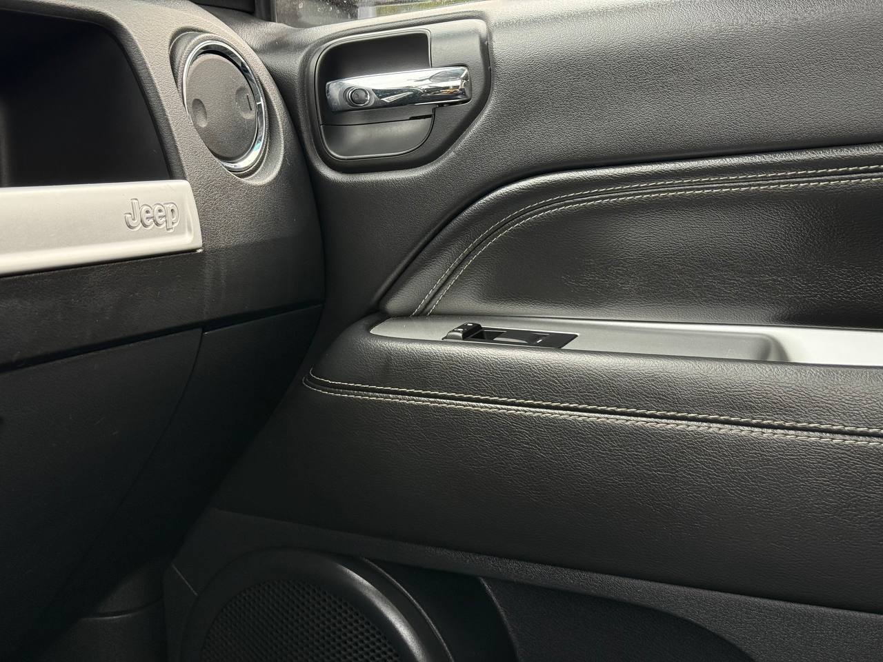 Jeep Compass - фото 25