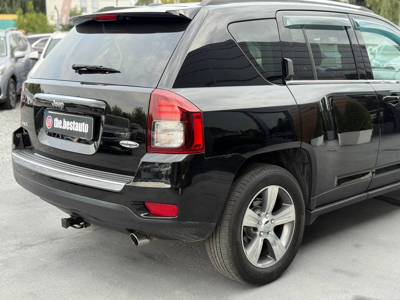 Jeep Compass - фото 8