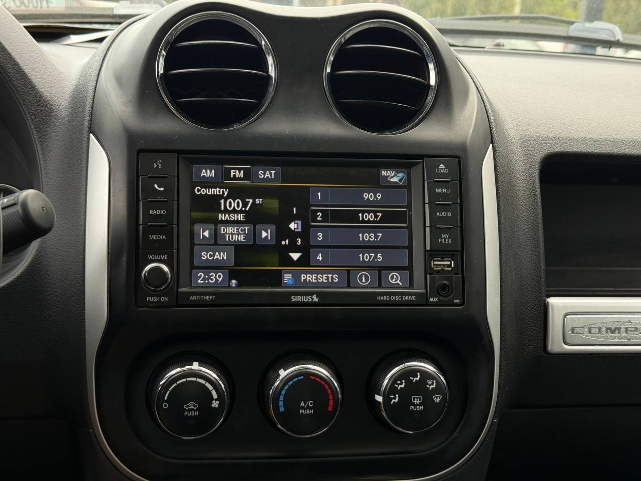 Jeep Compass - фото 23