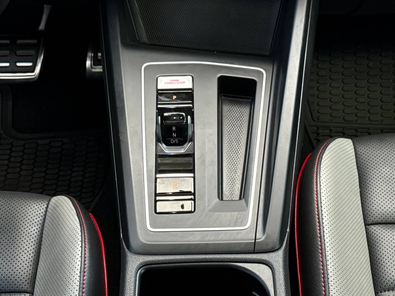 Volkswagen Golf GTI - фото 51