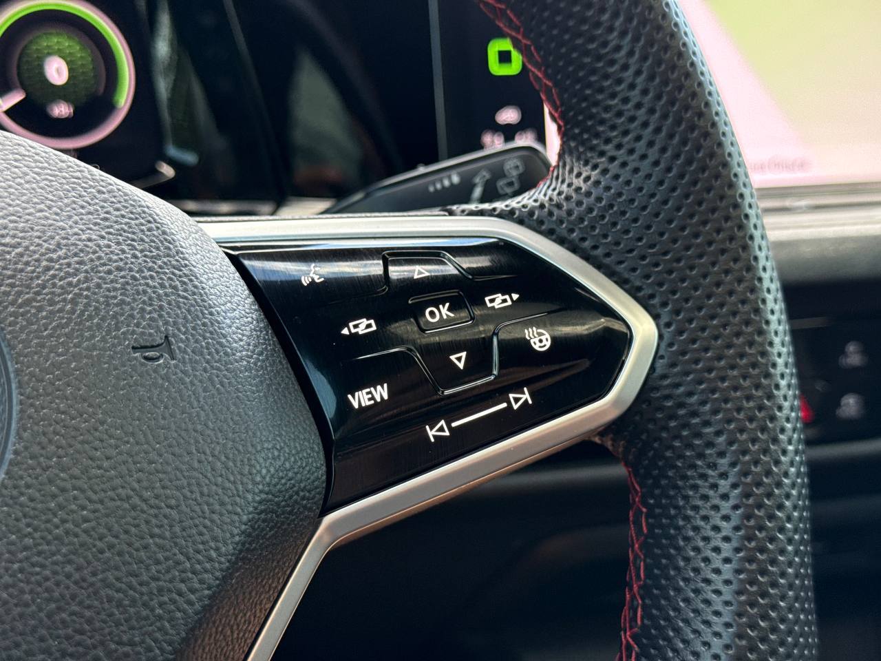 Volkswagen Golf GTI - фото 55