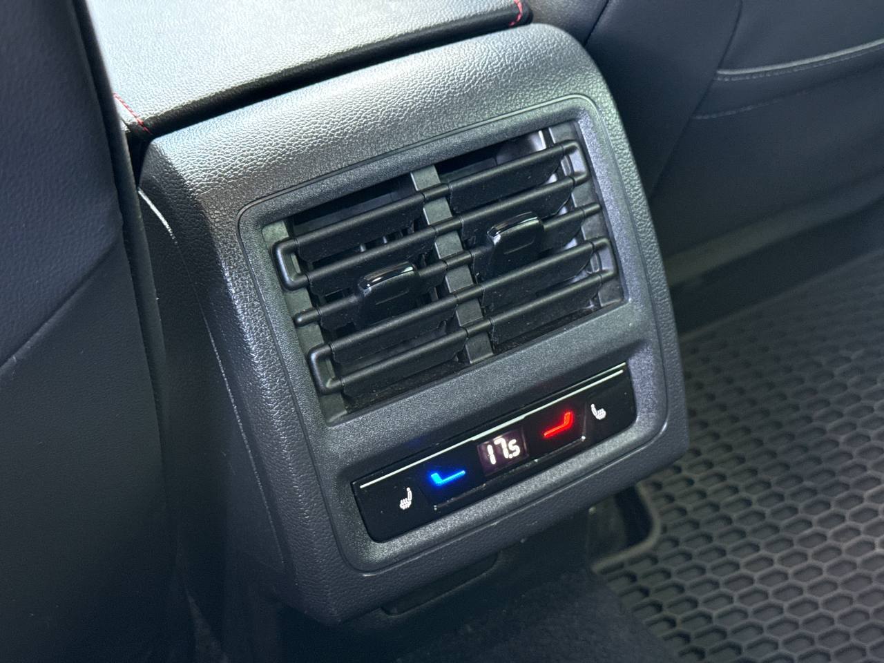 Volkswagen Golf GTI - фото 46