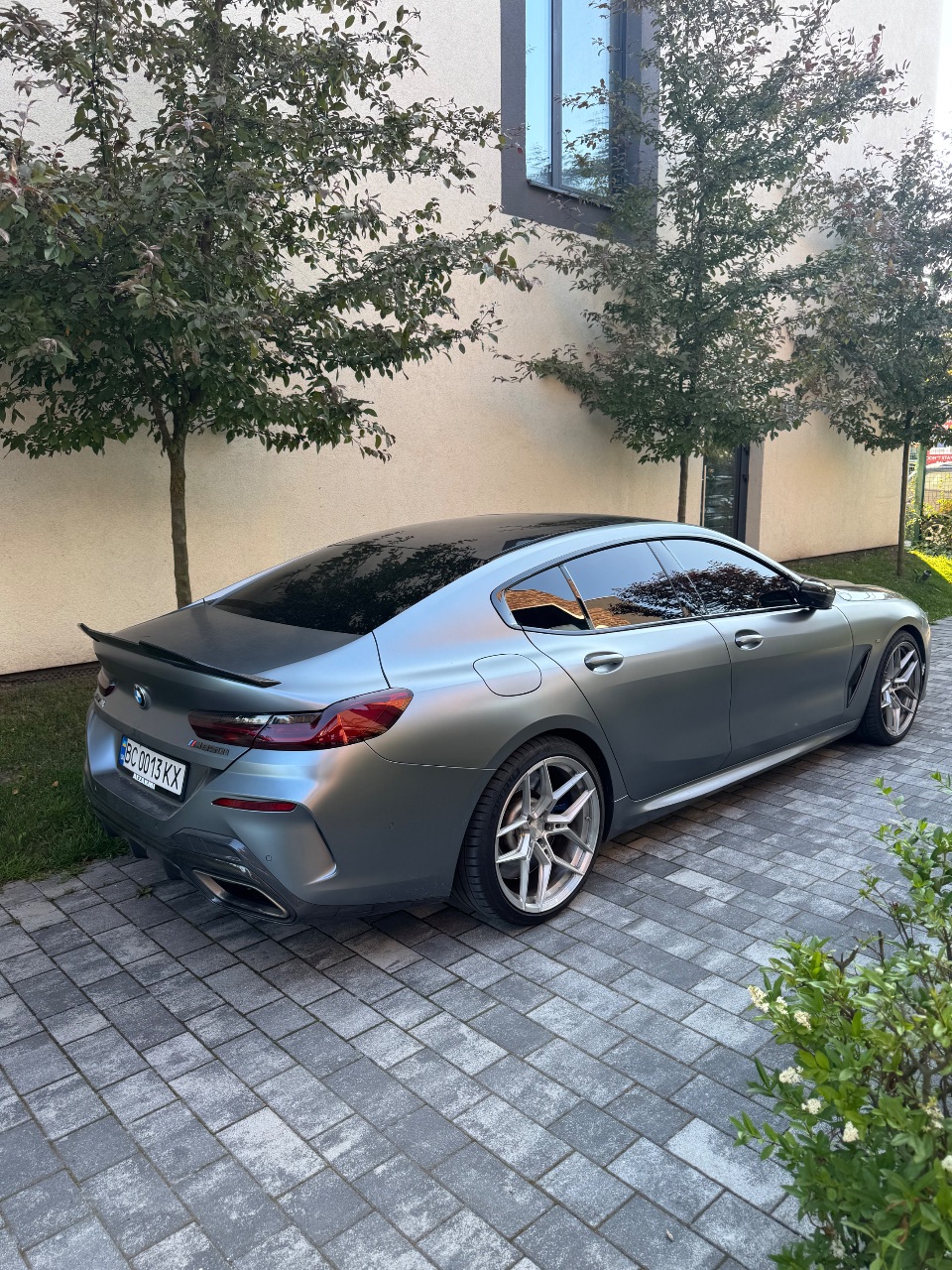 BMW 8 серії - фото 3
