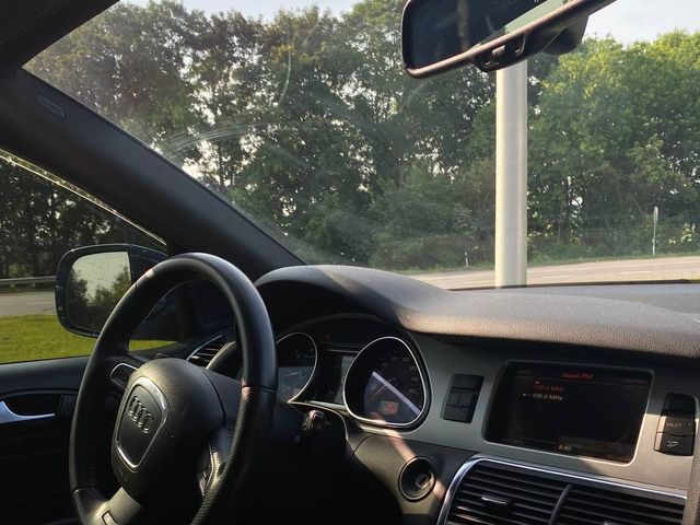 Audi Q7 - фото 3