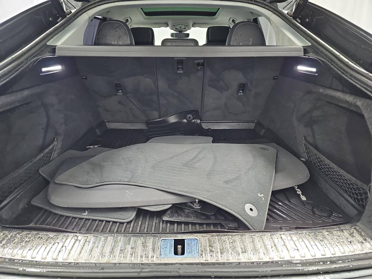 Audi e-tron Sportback - фото 10