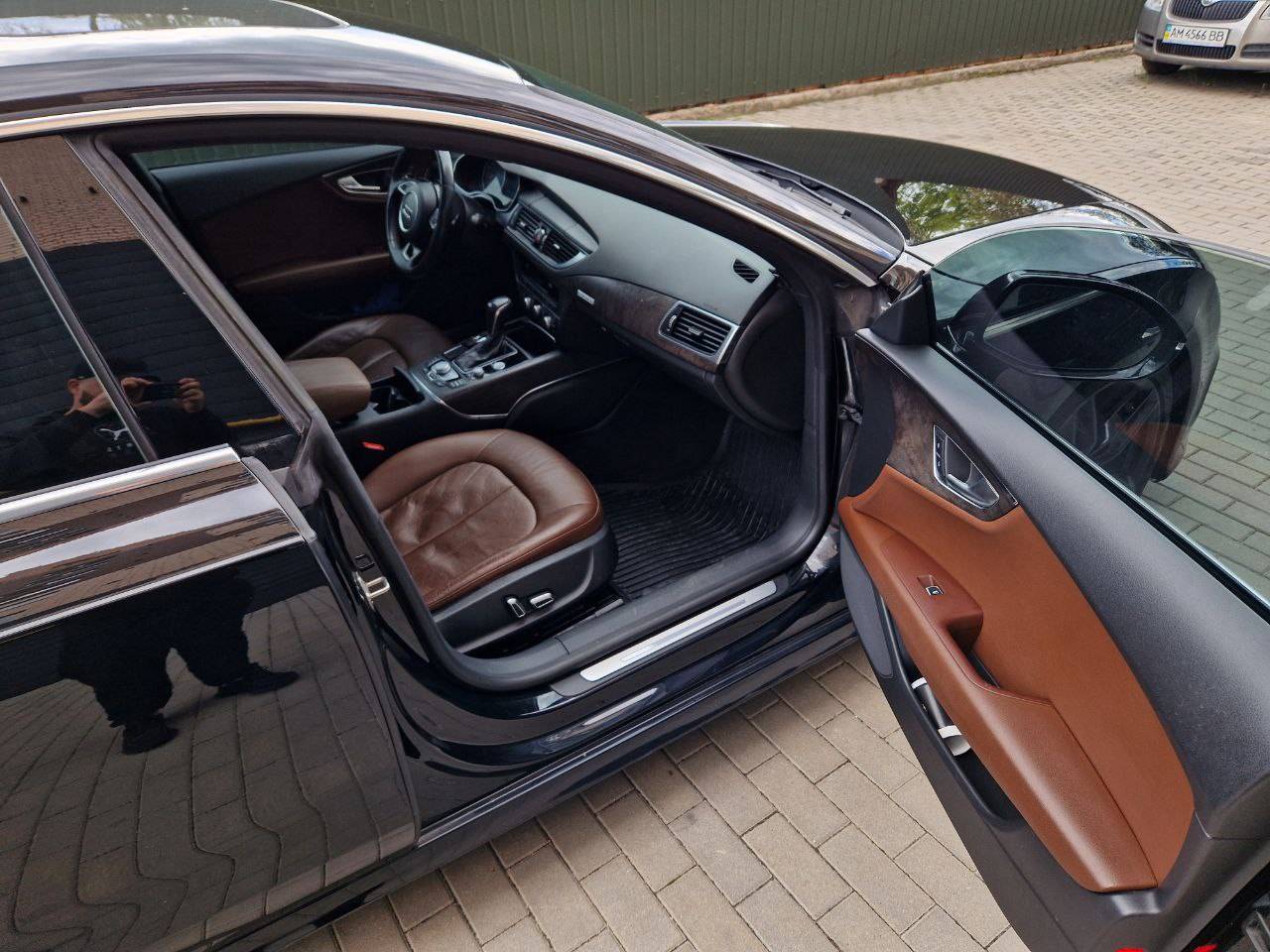 Audi A7 - фото 12