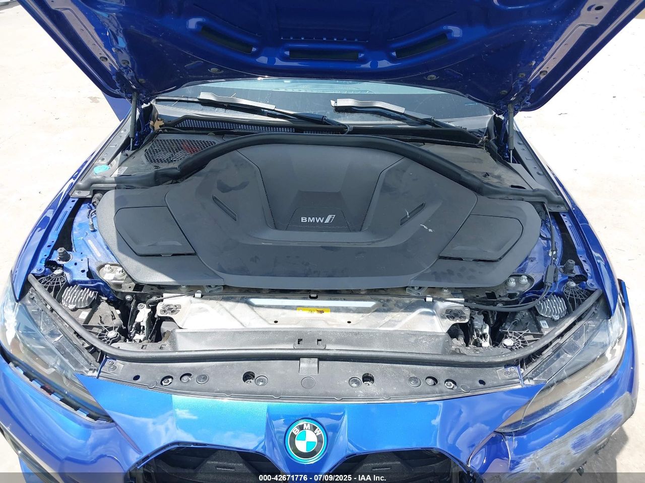 BMW i4 - фото 11