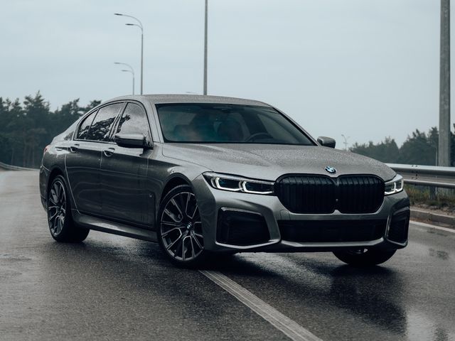 BMW 7 серії - зображення 3