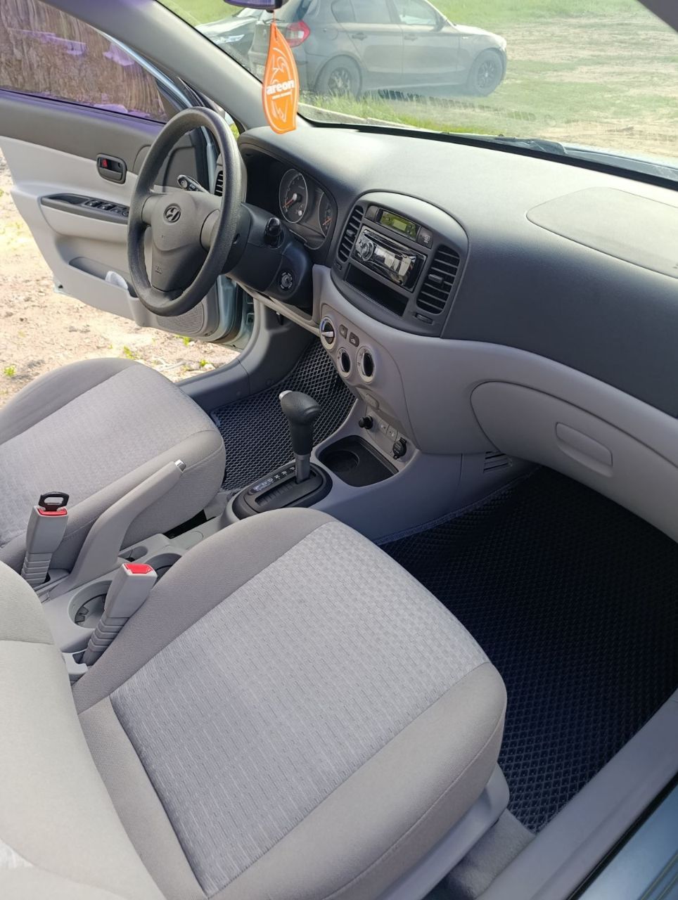 Hyundai Accent - фото 7