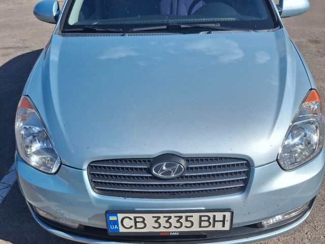Hyundai Accent - фото 1