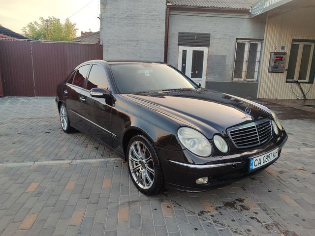 Mercedes-Benz E-Класс - зображення 1