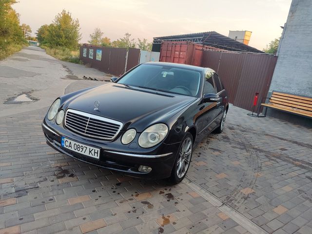 Mercedes-Benz E-Класс - зображення 2
