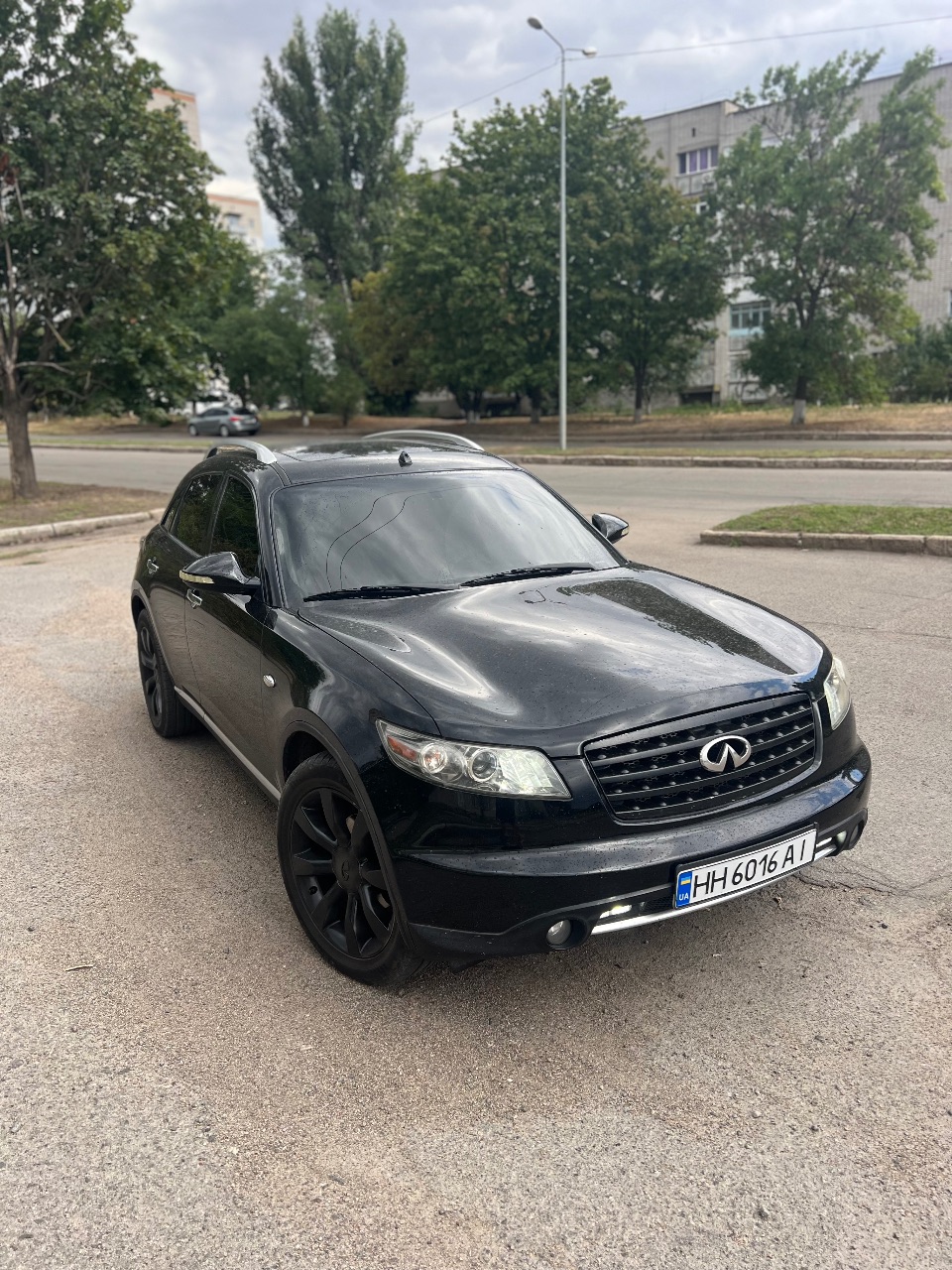Infiniti FX - фото 1