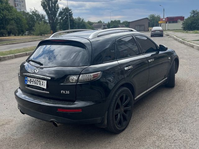 Infiniti FX - фото 2