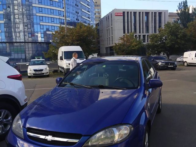 Chevrolet Lacetti - фото 1