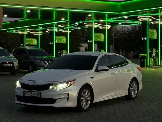 Kia Optima - фото 5