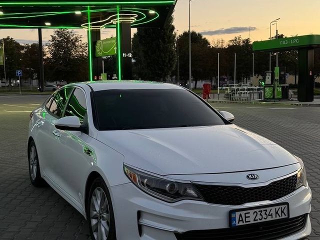 Kia Optima - фото 4