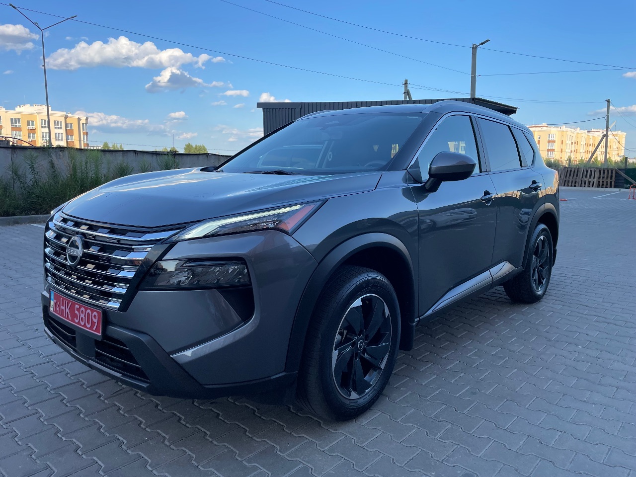 Nissan Rogue - фото 1