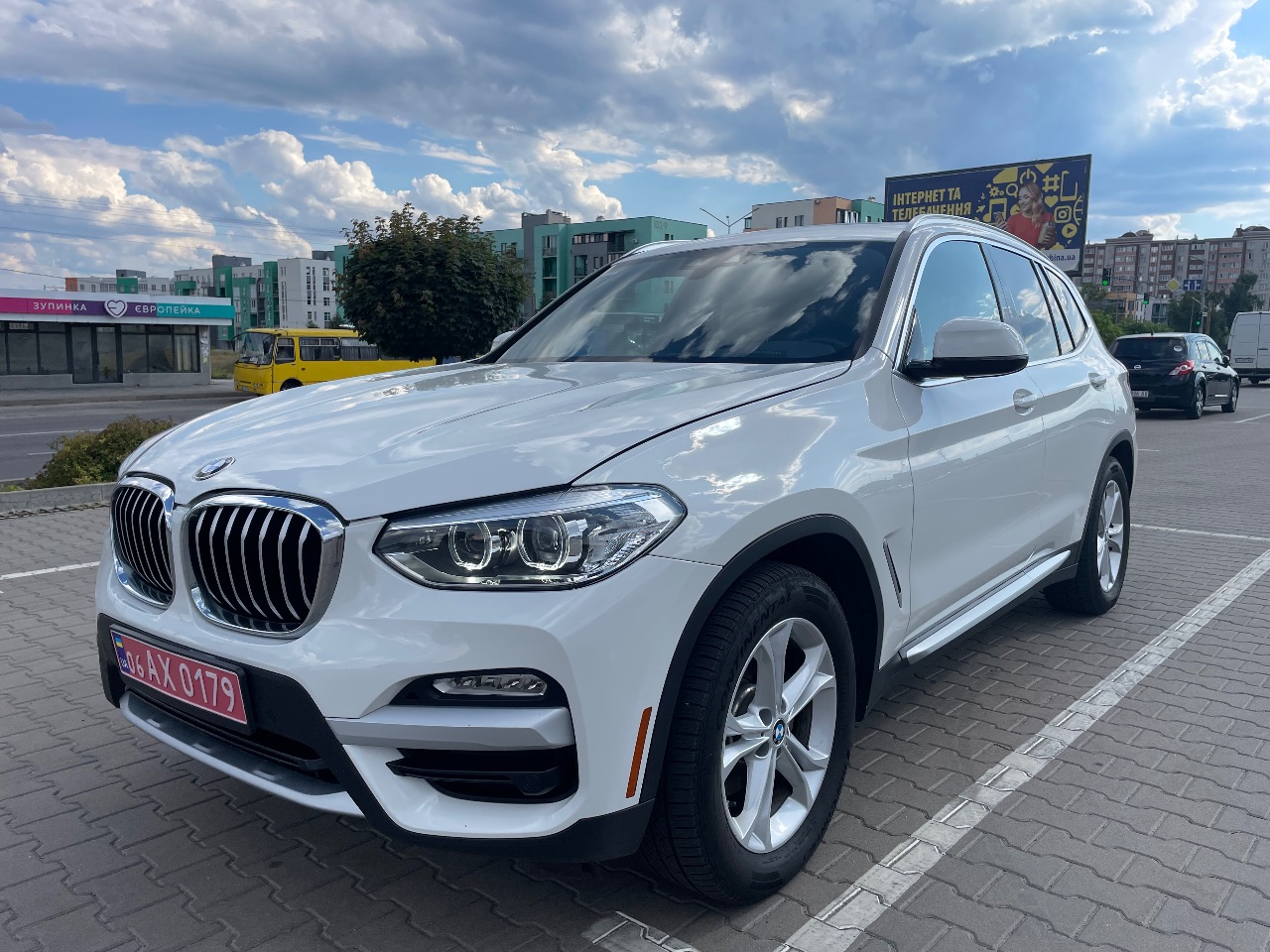 BMW X3 - фото 1