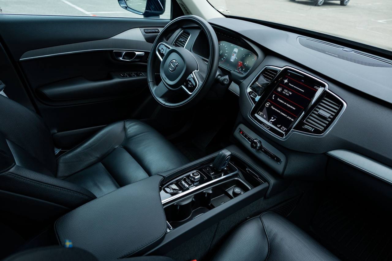 Volvo XC90 - фото 6