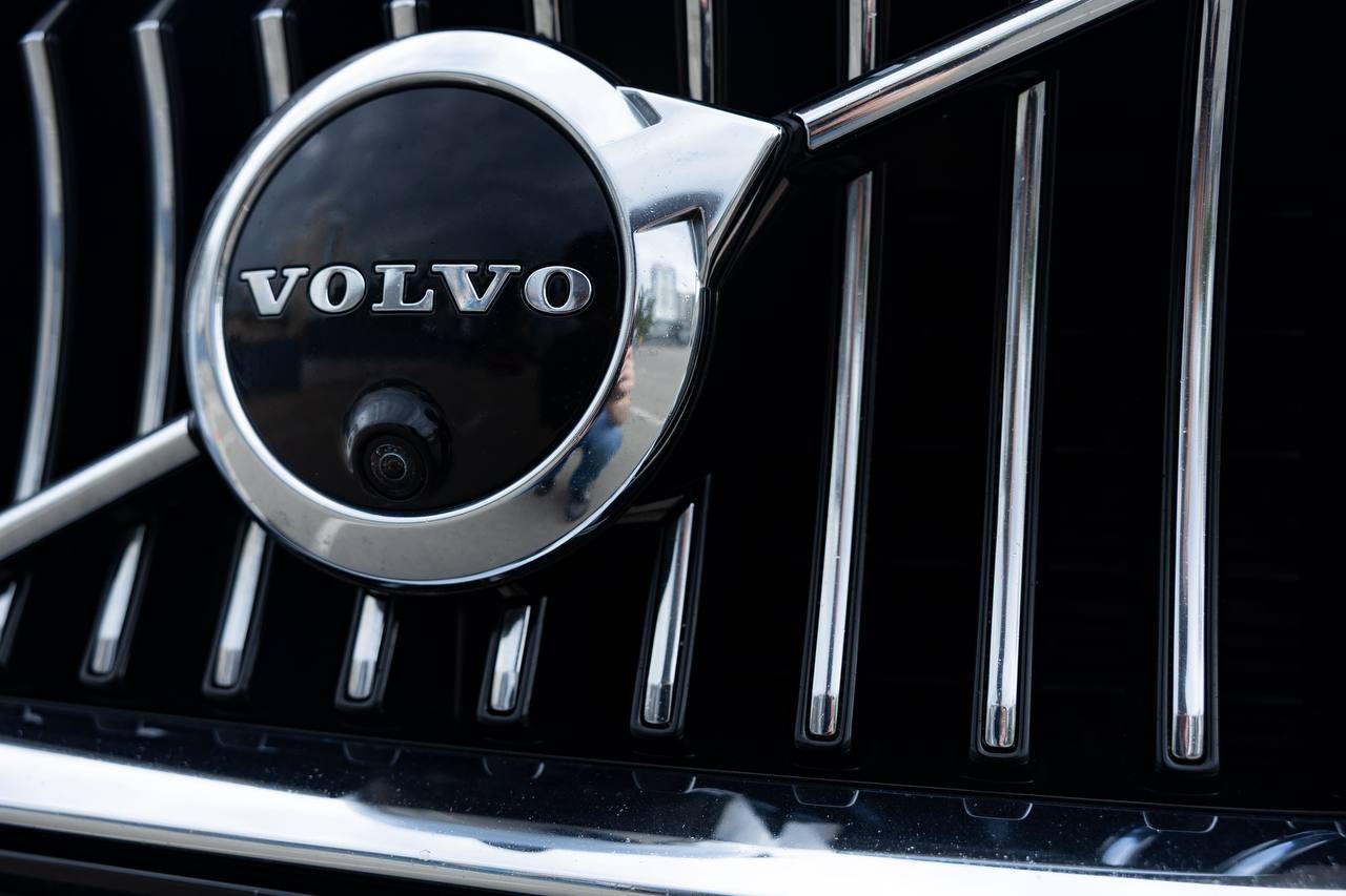 Volvo XC90 - фото 11