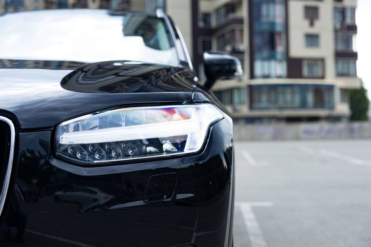 Volvo XC90 - фото 12