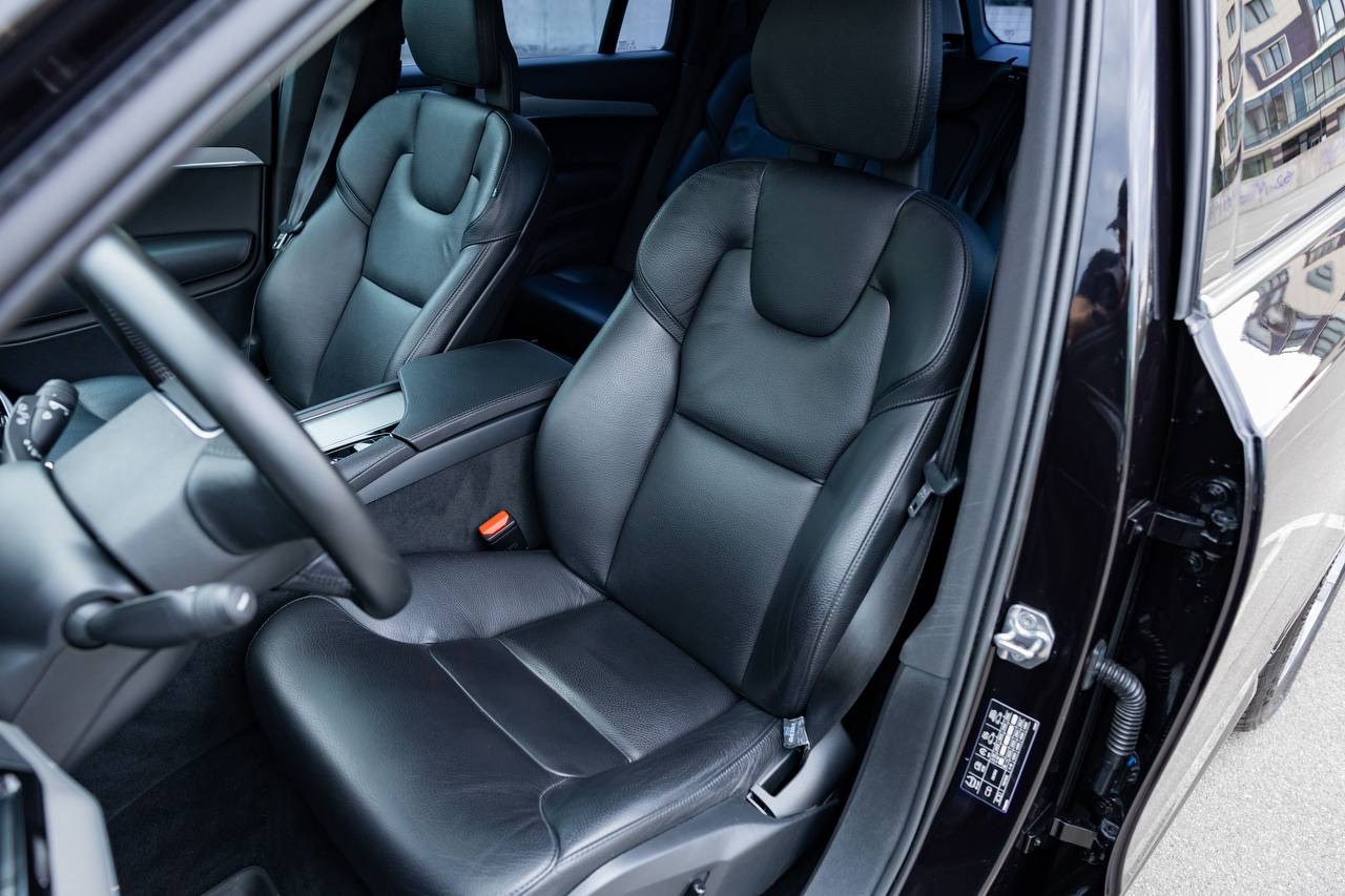 Volvo XC90 - фото 21