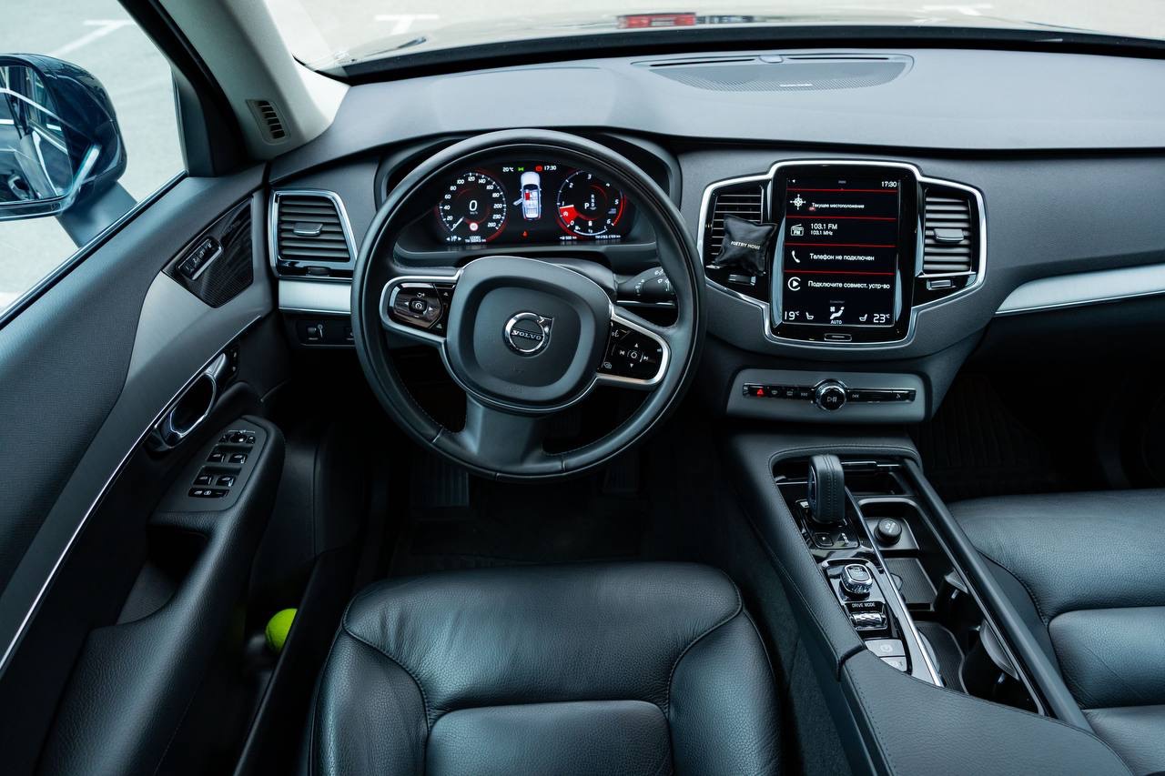 Volvo XC90 - фото 20